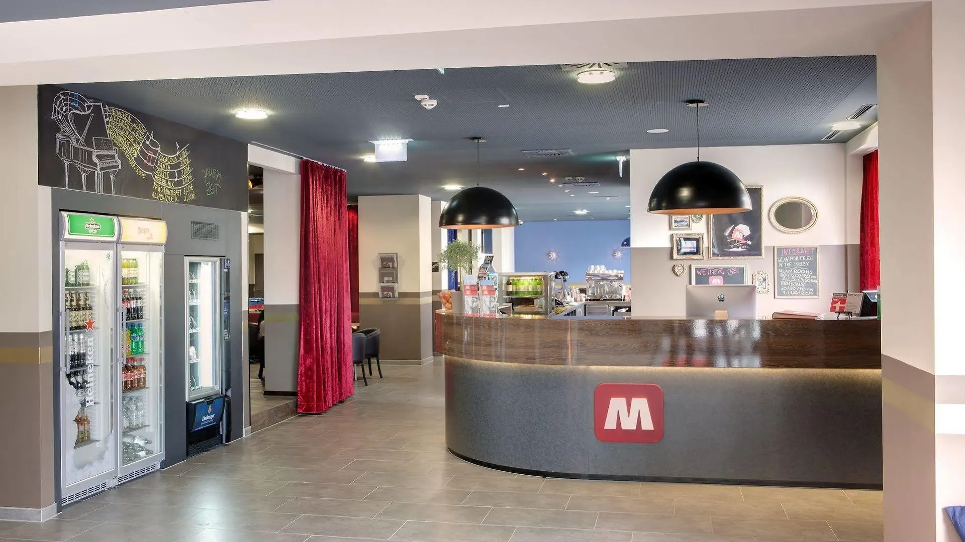 Meininger Hotel Salzburg City Center 3*,
