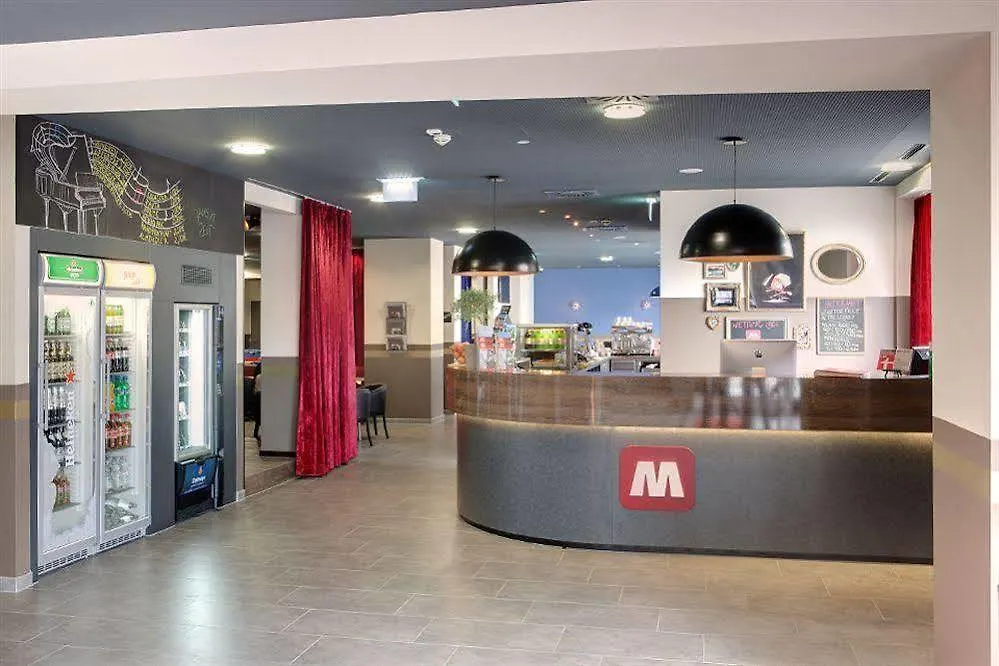 Meininger Hotel Salzburg City Center 3*,