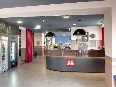 Meininger Hotel Salzburg City Center 3*,