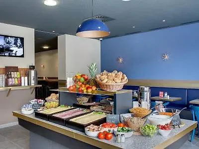 Meininger Hotel Salzburg City Center 3*,