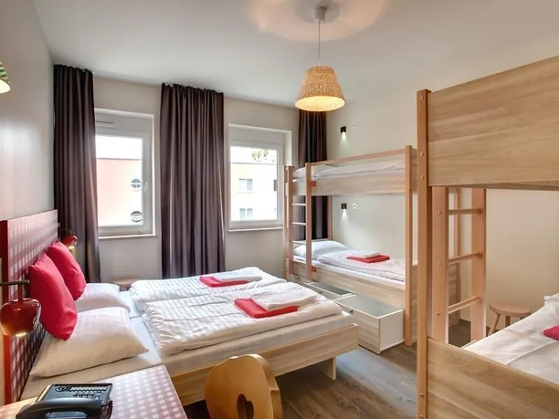 Meininger Hotel Salzburg City Center
