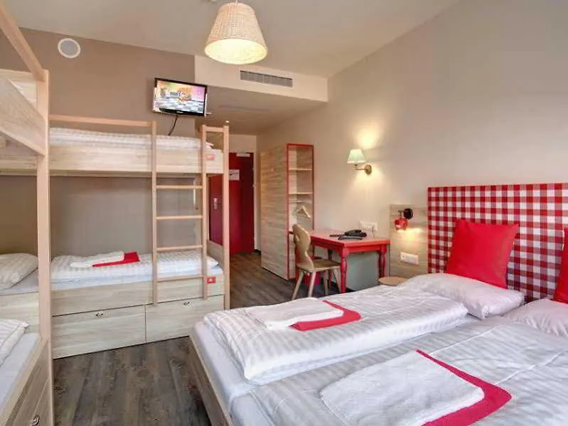 ***  Meininger Hotel Salzburg City Center Austria